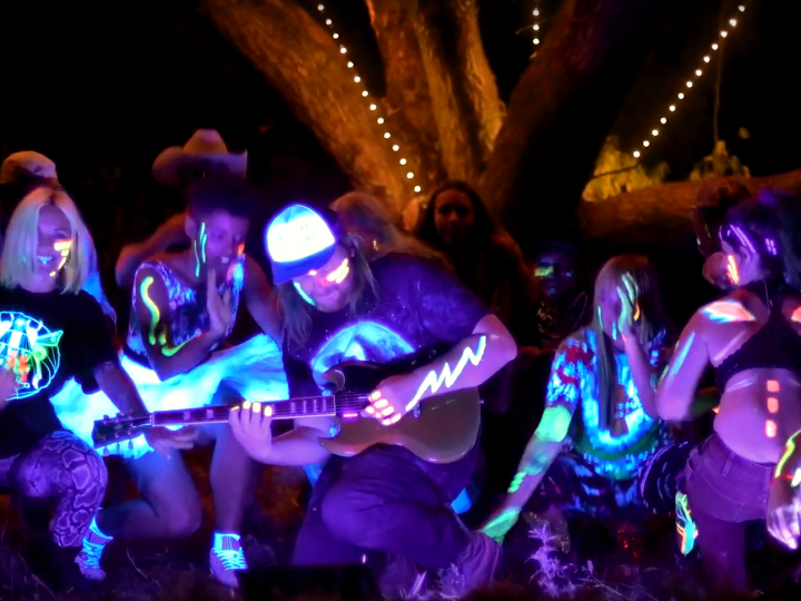 2020-09-10 22_20_32-Free Creatures – Free Creatures (Official Music Video) – YouTube